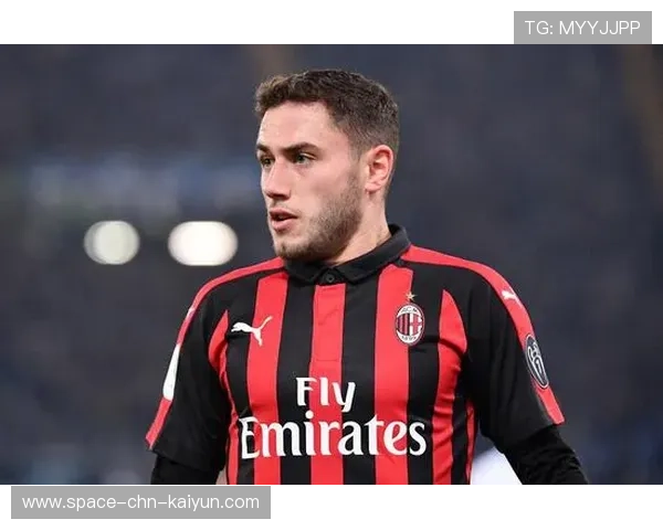 贝尔格莱德红星米兰·帕夫科夫禁区卡位极强