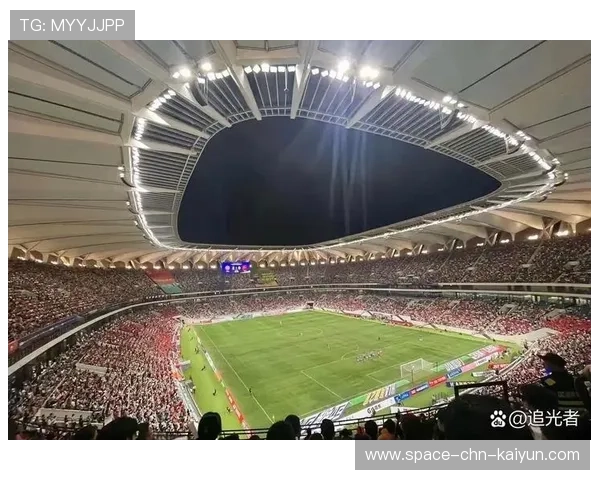 足球中路渗透配合让球迷沸腾